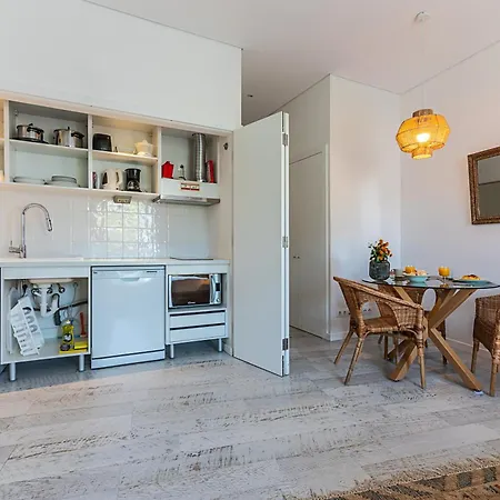 Portas Do Ceu Apartment Lisbon